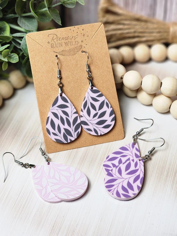 Vine Earrings in Lilac, Soft Purple Earrings for Her with Nature Inspired Leaf Pattern, Lightweight and Hypoallergenic Teardrop Gift for Mom