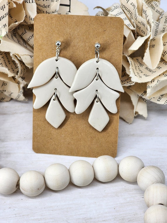 Elegant Clay Leaf Earrings, Long Dangle Earring, Boho Dangle Earring, Neutral Color Earring, Floral Earring, Nature Themed Earring, Artsy