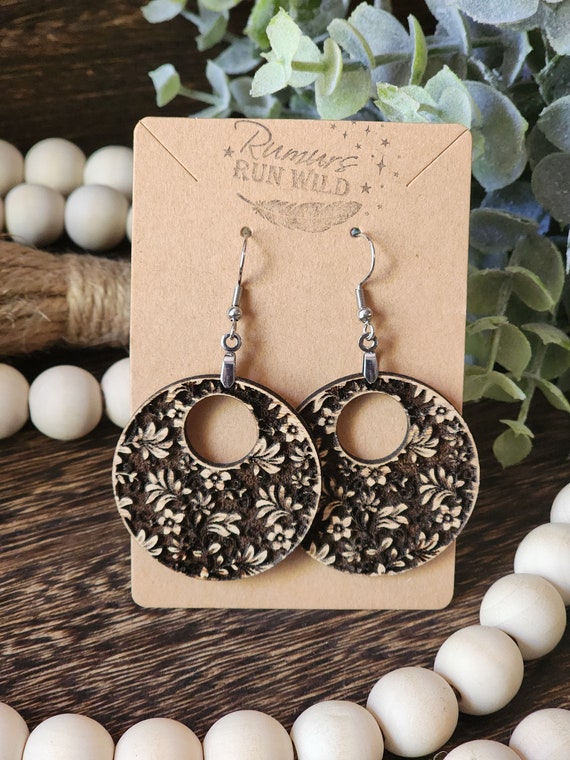 Floral Engraved Wood Earrings, Wooden Boho Dangle Earrings for Her, Handmade Gift for Sister, Flower Lover Gift for Mom, Nature Lover Gift