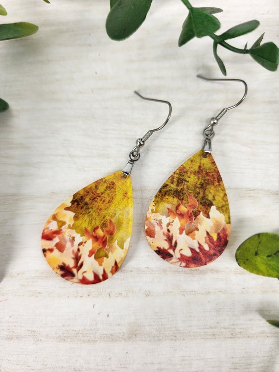 Fall Themed Leaf Earrings, Nature Themed Jewelry, Lightweight Earrings, Fall Earrings, Gift for Her, Autumn Earrings, Yellow and Orange