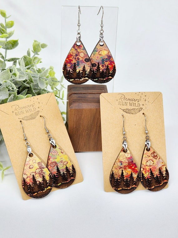 Nature Earrings for Mom, Wooden Dangle Earring Gift for Nature Lover, Boho Accessory Colorful Earrings with Engraved Trees and Colorful Sky