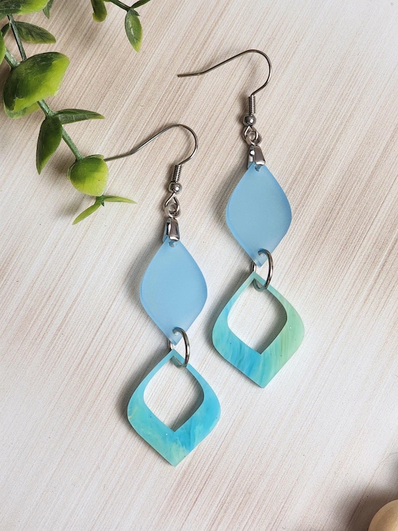 Minimalist Beach Earrings, Lightweight Blue Acrylic Earrings, Coastal Dangle Earrings, Ocean Inspired Jewelry, Simple Summer Earrings