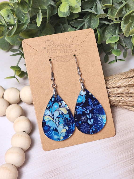 Blue Winter Dangle Earrings for Her, Christmas Earrings with a Snowy Scene, Snowflake Earrings for Christmas Gift