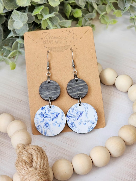 Cottagecore Earrings for Women, Boho Floral Wood Dangle Earrings for Mom, Blue and White Reto China Patterned Earrings, Cottage Core Jewelry