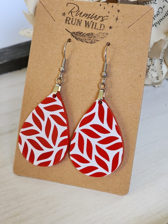 Gorgeous Leaf Pattern Earrings, Red and White simple teardop earrings, narure themed design, Lightweight, dangle earrings, gift for her,