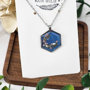 Pretty Floral Resin Necklace, Hexagon Necklace, Resin Necklace, Blue Necklace, Resin Jewelry,  Gift for Her, Flower Jewelry, Birthday Gift