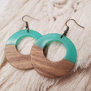 Beautiful Boho Earrings in Turquoise - Lightweight Fun Earrings - Great Gift for Mom or the wife