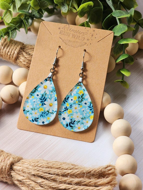 Daisy Earrings Dangle, Bright Spring Gift for Her, Lightweight Flower Earring for Mom, Blue Jewelry for Women, Summer Earrings Floral