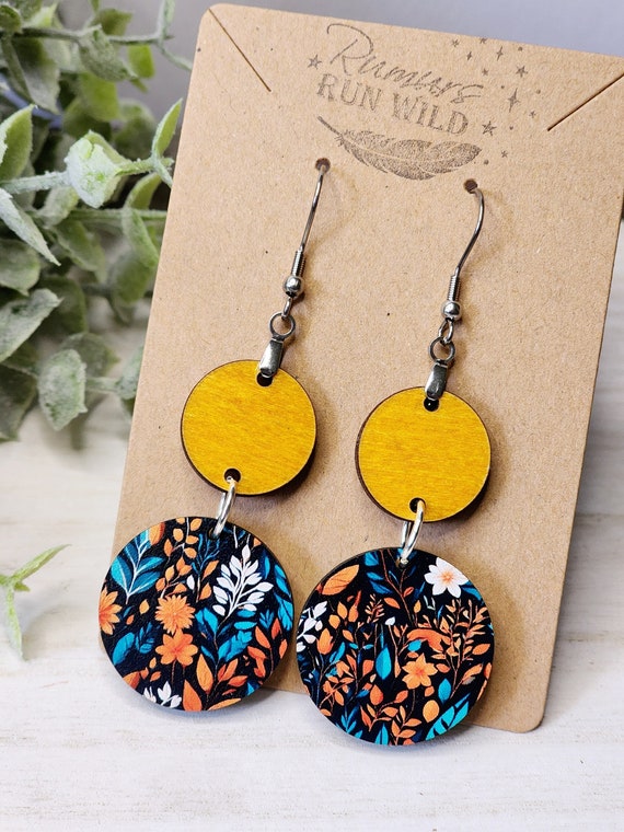 Bright Floral Dangle Earrings, Nature Themed Wood Boho Earring, Colorful Flower Earring Birthday Gift for Mom, Earring Lover Gift for Friend