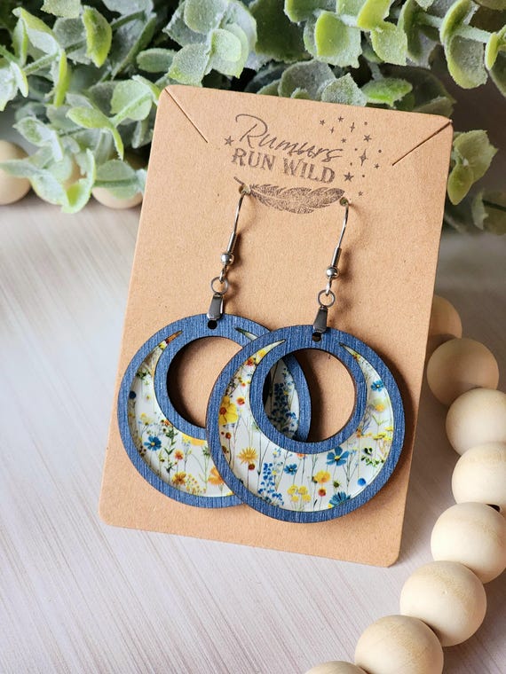 Boho Earrings with Spring Flower Pattern for Mom, Wood Dangle Earring Gift for Wife, Floral Earrings, Unique Blue Earrings with Wildflowers