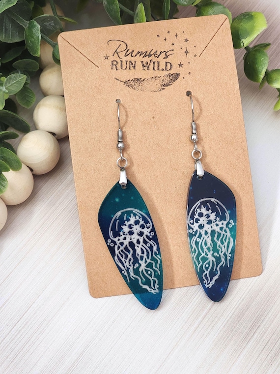 Jellyfish Earrings for Ocean Lovers, Beach Earrings for Her, Handmade Acrylic Ocean Dangle Earrings with Engraved Cute Jellyfish