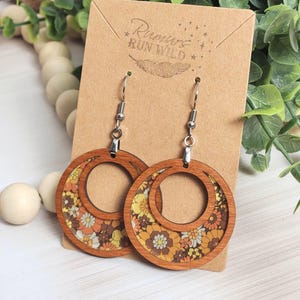 Boho Wood Dangle Earrings and Necklace Set, Floral Earrings in Orange and Brown, Retro 70s Floral Jewelry image 16