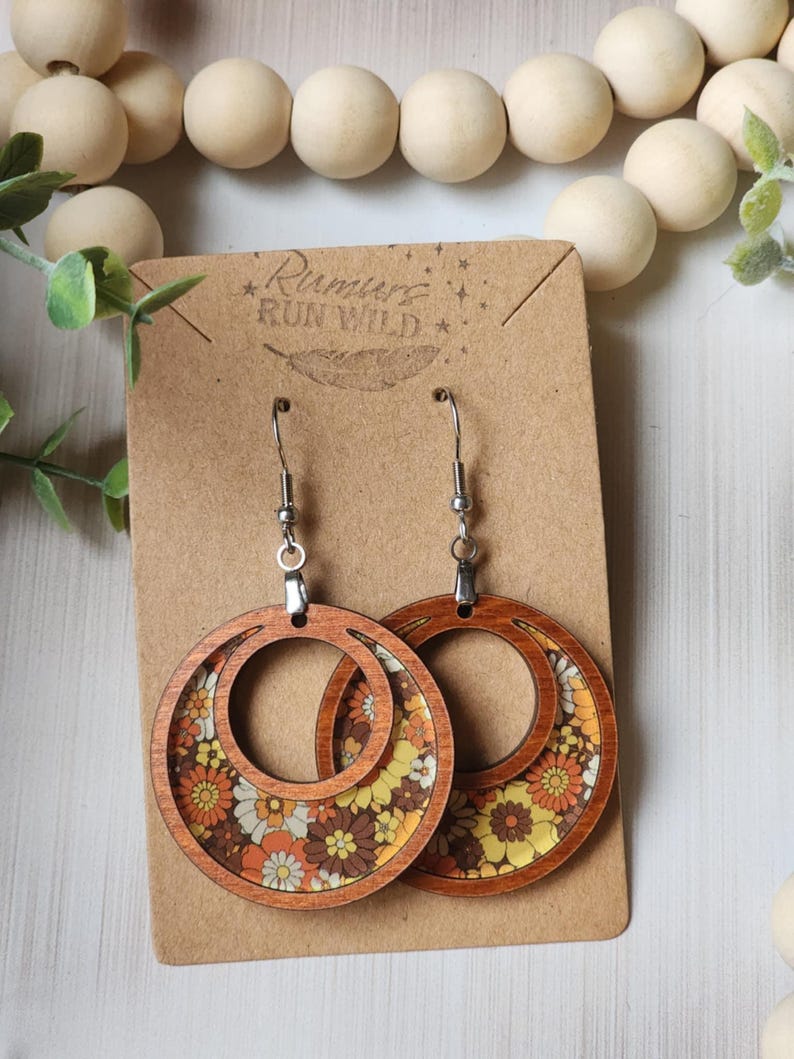 Boho Wood Dangle Earrings and Necklace Set, Floral Earrings in Orange and Brown, Retro 70s Floral Jewelry image 12