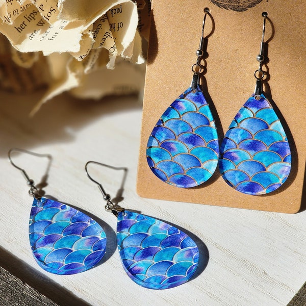 Gorgeous Mermaid Earrings, simple teardop earrings, with blue and purple mermaid scales design, dangle earrings, Lightweight, gift for her