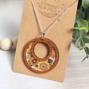 Boho Wood Dangle Earrings and Necklace Set, Floral Earrings in Orange and Brown, Retro 70s Floral Jewelry image 20