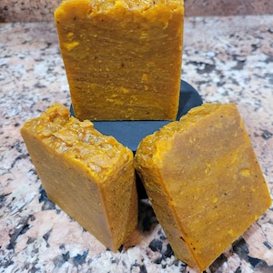Frankincense & Myrrh Beard Soap 4.45oz.  Also sold as loaf size 72oz  yields-16 bars pre cut.  1-2 weeks processing.