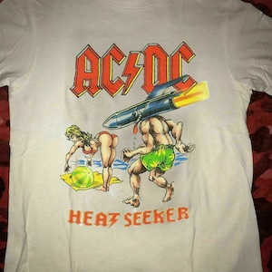 ￼J363 AC/DC ワールドツアー88 Tシャツ J363 AC/DC ワールドツアー88 Tシャツ - メルカリ