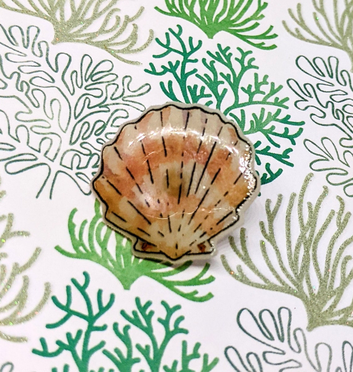 Clam Shell Pin - Etsy