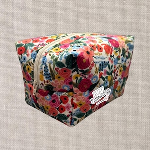 Gesteppte Make-up-Tasche, Blumenmäppchen, kastenförmige Kosmetiktasche, Kulturbeutel, Reisetasche, handgefertigte Make-up-Tasche, minimalistische Reißverschluss-Tasche