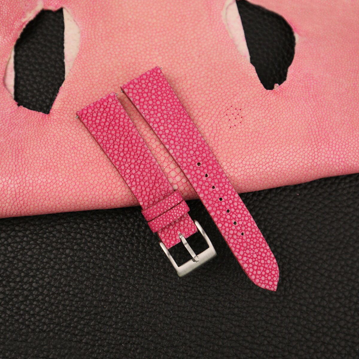 Handdn Light Pink Calfskin Apple Watch Band