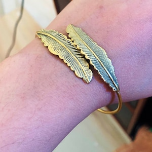 Brass bangle bracelet- leaf bracelet- raw brass bracelet- brass bracelet- bangle bracelet- handmade bracelet- handmade jewellery