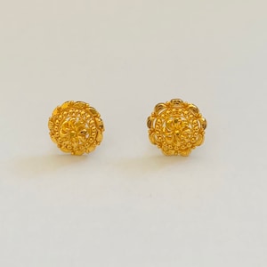 22k Solid Gold Stud-Vintage Gold Stud-Indian 22k Gold Floral Stud with minimal handcrafted works-Real Gold Stud-Gold Stud in Floral design
