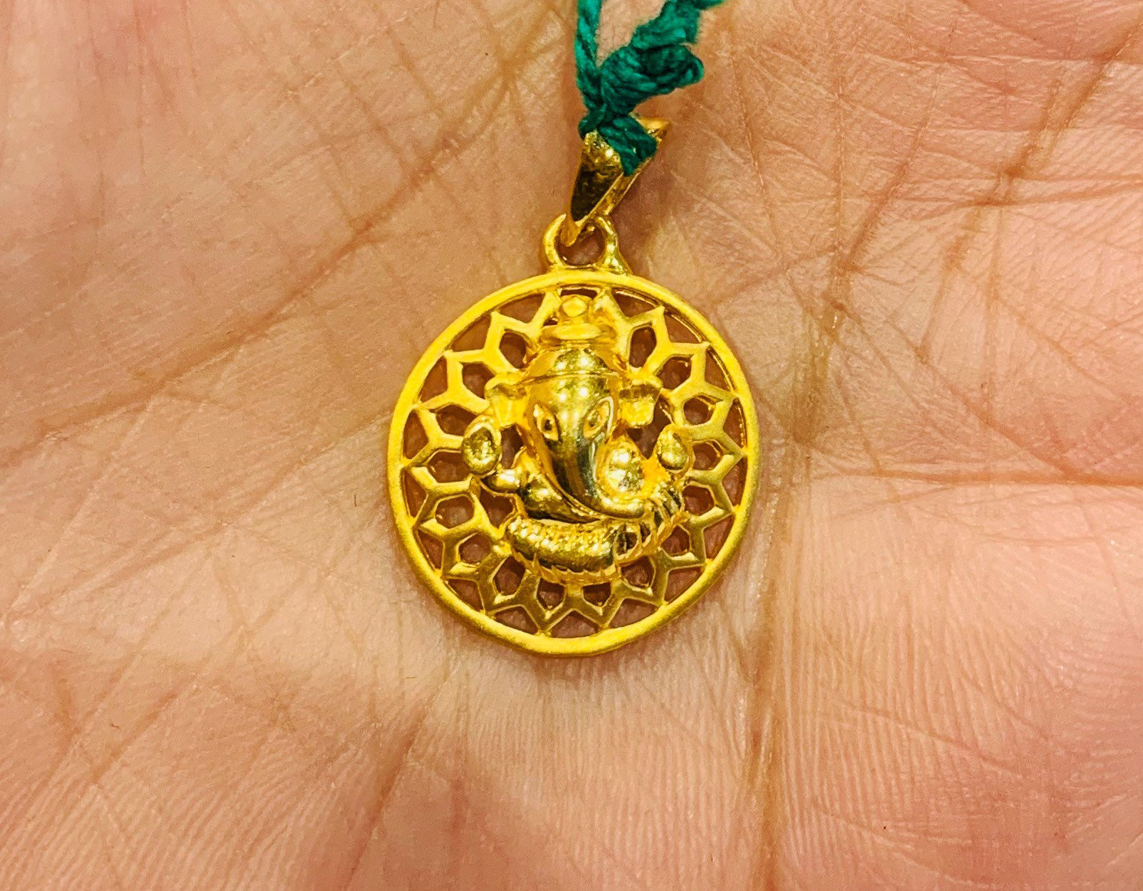Ganpati pendant gold price best sale