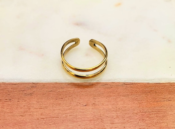 22k gold Round Dangle Toe Rings | Raj Jewels