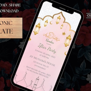 Op de afbeelding: Een roze en gouden digitale uitnodiging voor een Iftar-feest. De uitnodiging bevat een halve maan, sterren en lantaarns. De tekst luidt "Ramadan Kareem Iftar Party" en bevat de datum, tijd en locatie van het evenement.