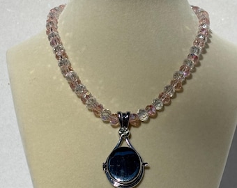 Collana con medaglione di Emma