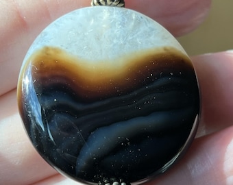 Cabochon de quartz marron, blanc et noir sur collier en cuir de 22 pouces !  millésime.