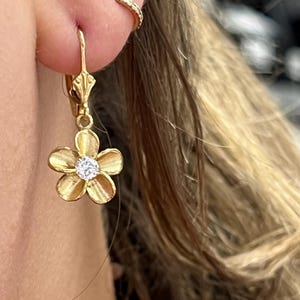 Hawaiian Gemstone Plumeria Flower Earrings – 925 Silver, Gold Plated, Hypoallergenic, Tarnish-Free, Tropical Floral Jewelry Gift for Her