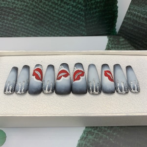 Feeling confident press on nails | Shiny gloss or matte |Custom made nails-Press on Nails | Fake Nails | False Nails | Glue On Nails | B28