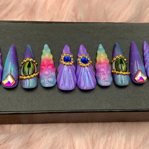 Eyes Dragon Fake nails -B179