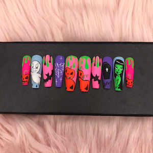 Spooks Halloween press on nails - B200