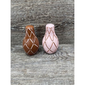 Pink And Brown Salt and Pepper Shakers *Read*