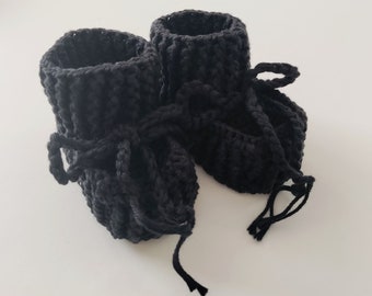 Crochet baby booties in black, Crochet baby shoes, Neutral knitted baby shoes, baby boy booties, gift baby girl booty