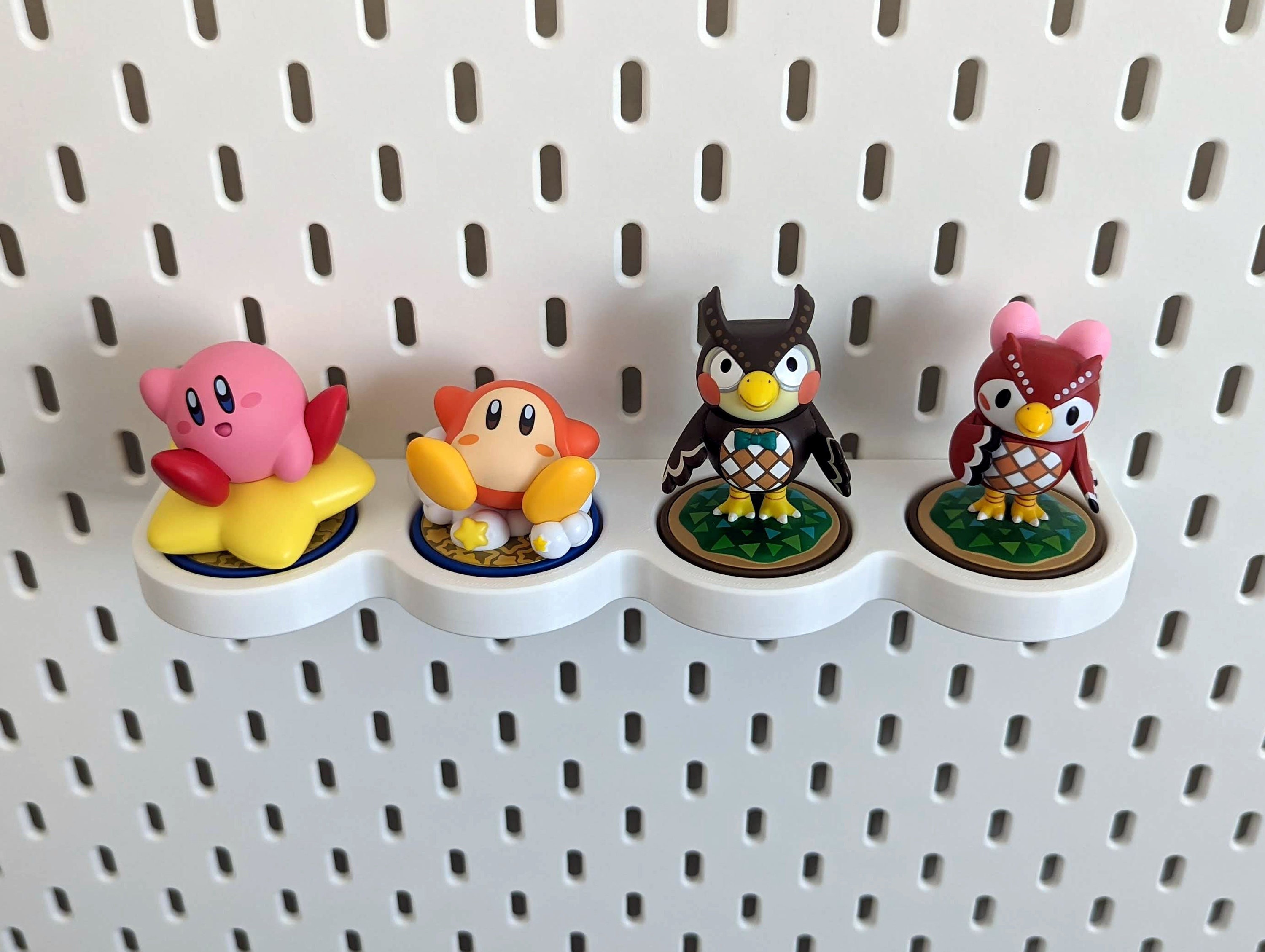 Compact Display Shelf for Amiibo & IKEA SKADIS Pegboard - Fits up to 4 Amiibo Figurines - Sturdy Simple Wall Mounting and Organization