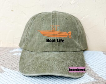 Sombrero de vida en barco bordado, regalo de barco para esposo, sombrero de pescador, amante de los peces, regalo de Navidad, sombrero de vida en barco, amante del lago, sombrero de playa personalizado