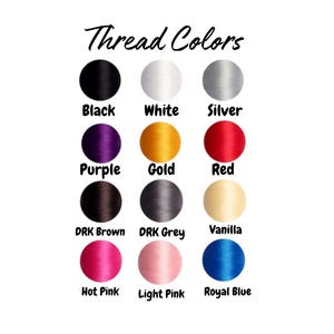 Puede incluir: Una tabla que muestra 12 colores de hilo diferentes, incluyendo negro, blanco, plateado, morado, dorado, rojo, marr&oacute;n oscuro, gris oscuro, vainilla, rosa intenso, rosa claro y azul real.