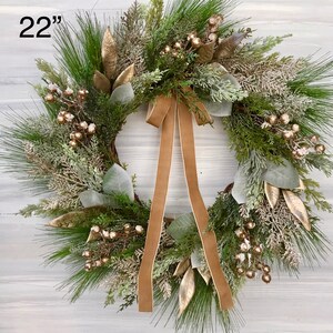 Winter Sage Green Wreath With Champagne Foliage & Gold Berries ...