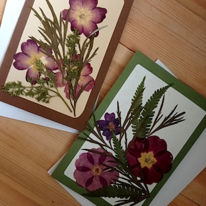 Conjunto de 4 tarjetas florales hechas a mano oshibana arte tarjetas de felicitación flores prensadas tarjetas de felicitación Oshibana arte Tarjeta de flores naturales