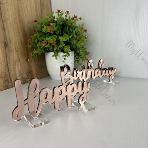 Letrero de feliz cumpleaños independiente para decoración de mesa, letrero de mesa de feliz cumpleaños, letrero de mesa de feliz cumpleaños personalizado, dijes de feliz cumpleaños