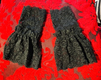 The Gothic Lolita Black Lace Cuffs from Glamour Bat Goddess