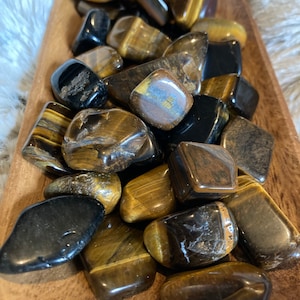 Tiger&#39;s Eye Tumbled Stone * Tiger&#39;s Eye * Tumbled Stones * Crystals * Witchcraft * Tumbled Crystals * Wiccan * Pagan * Witch