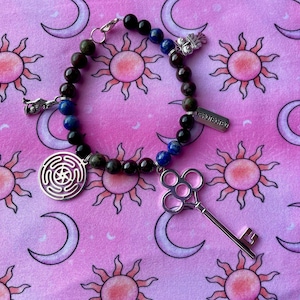 Hekate Devotional Bracelet ~ Hekate Crystal Bracelet ~ Hekate Offering Gift ~ Hekate Bracelet