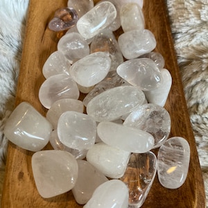 Clear Quartz Tumbled Stone * Clear Quartz * Tumbled Stones * Crystals * Witchcraft * Tumbled Crystals * Wiccan * Pagan * Witch