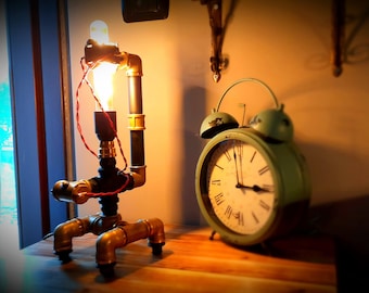 Lampe Steampunk fabriquée à la main, lampe steampunk, lampe de table, lampe steampunk industrielle et faite à la main