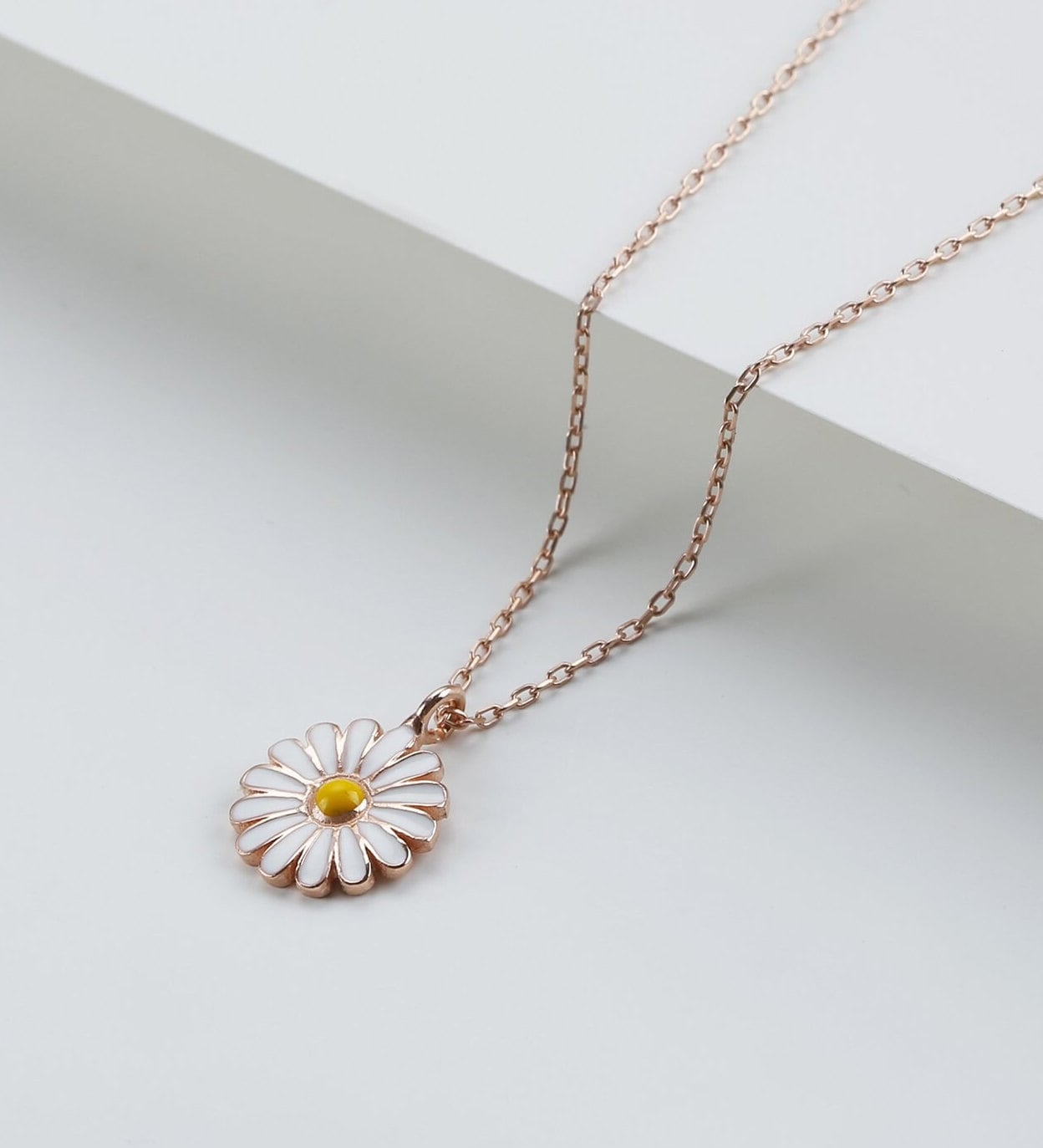 Gold Daisy Pendant , 925 Solid Silver Bestfriend Jewelry
