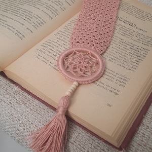 Handgemachtes rosa Lesezeichen, gehäkeltes Traumfänger Lesezeichen, Buchseitenhalter, Geschenk für Buchliebhaber, Weitere Farben erhältlich